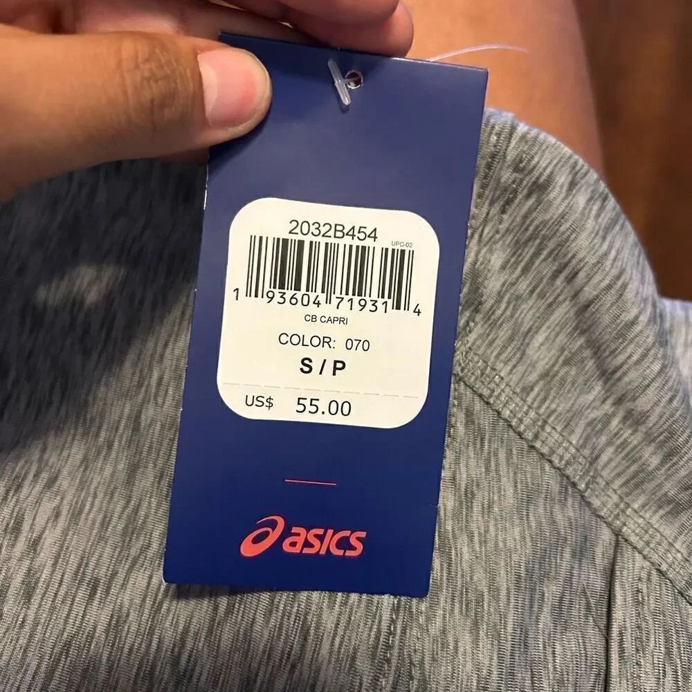 New ASICS leggings - Picture 3 of 3